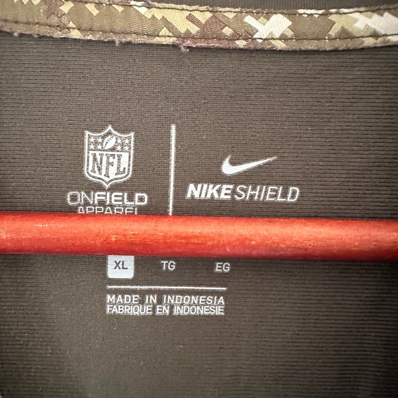 Nike Olive and Camouflage Men's Jacket - Picture 6 of 9